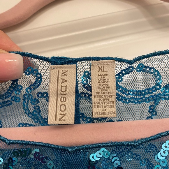 Madison Sequin Cap Sleeve Top - Picture 4 of 6